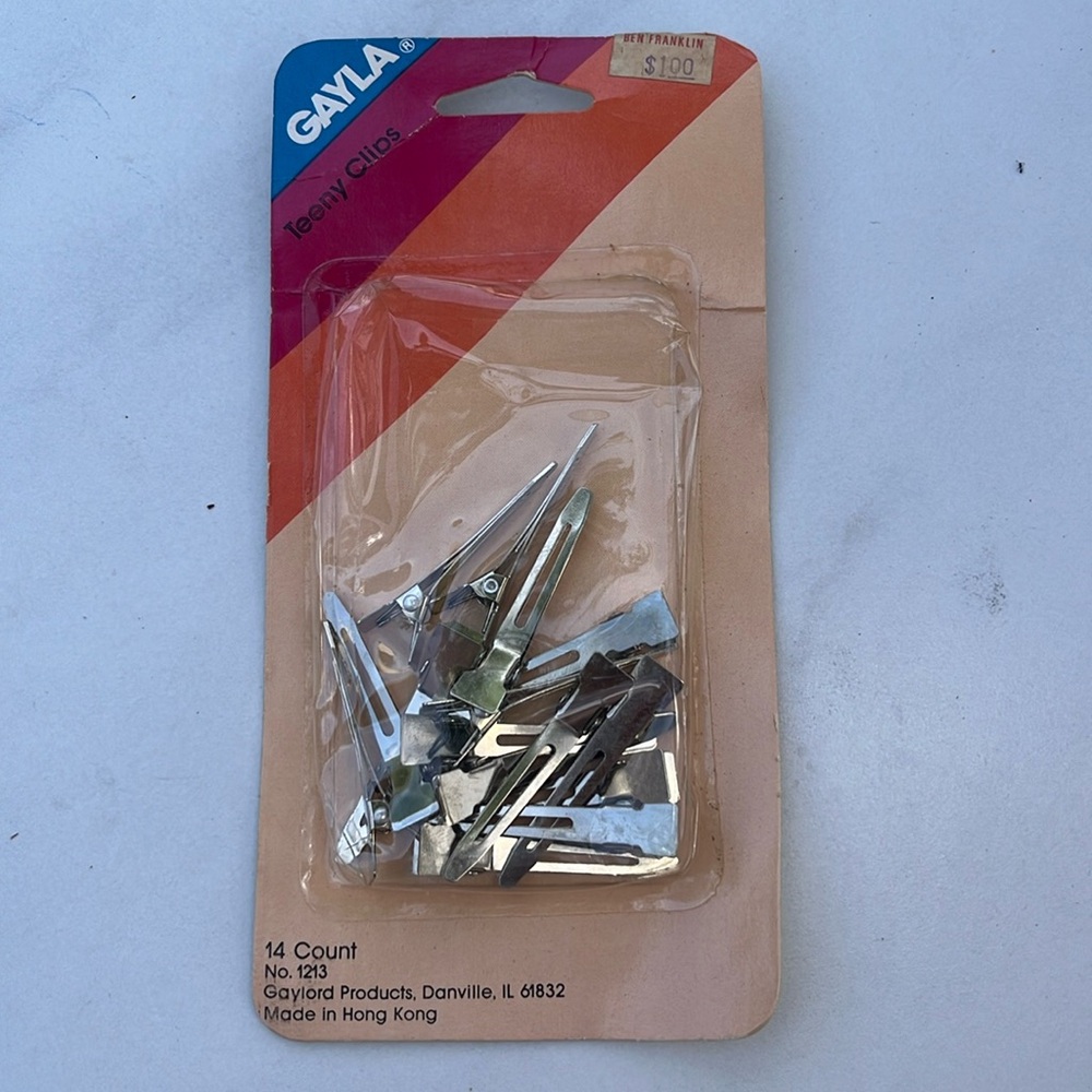 NIB vintage Gayla teeny clips 14ct